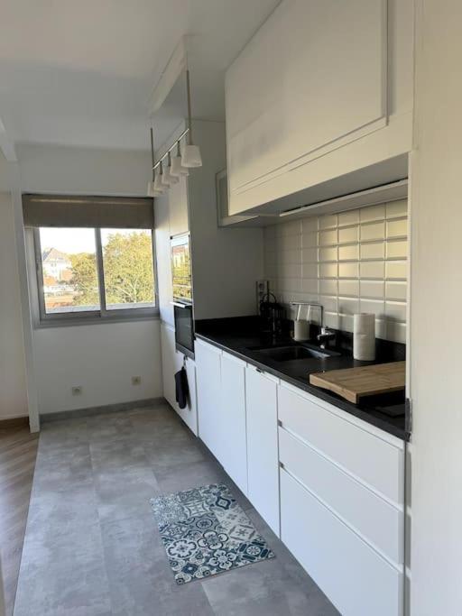 Appartement Neuf Avec Balcon Et Parking Prive Кан Екстериор снимка
